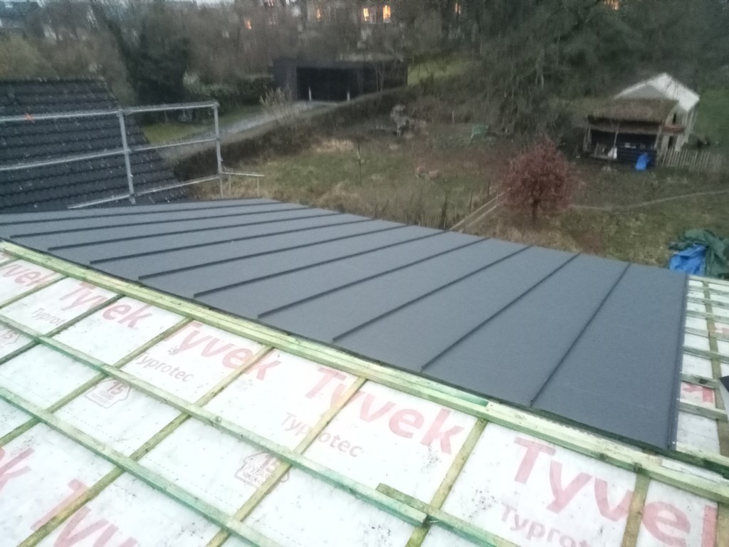 Toitures en Tôles ondulées ou en joints debout